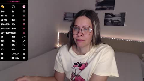 Snapshot of justmexy7 chatting on December 5, 5:16 am Julie online show from December 5, 5:16 am