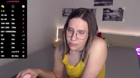 Julie online show from May 11, 3:51 pm