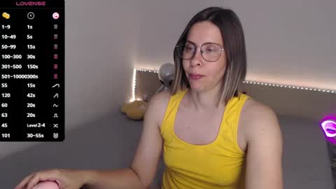Julie online show from June 18, 3:38 pm