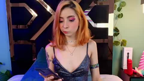 Mia online show from May 25, 8:48 pm