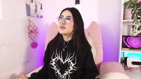 Emy online show from May 4, 11:12 pm
