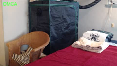 Snapshot of justonetime1 chatting on March 10, 6:24 pm Justonetime1 online show from March 10, 6:24 pm