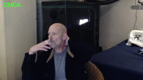 Snapshot of justonetime1 chatting on March 29, 12:32 am Justonetime1 online show from March 29, 12:32 am