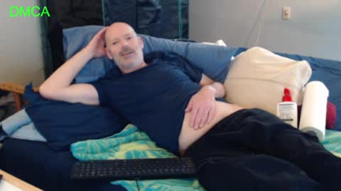 Snapshot of justonetime1 chatting on April 1, 4:48 pm Justonetime1 online show from April 1, 4:48 pm