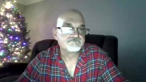 Snapshot of justredneck chatting on December 6, 5:53 am justredneck online show from December 6, 5:53 am