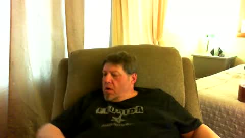 Snapshot of justsetfree chatting on February 2, 8:41 pm justsetfree online show from February 2, 8:41 pm
