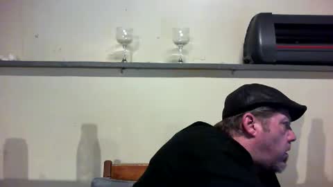 Snapshot of justsetfree chatting on February 17, 5:14 am justsetfree online show from February 17, 5:14 am