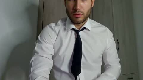 Snapshot of justynxxx1 chatting on December 2, 10:12 pm Justin online show from December 2, 10:12 pm