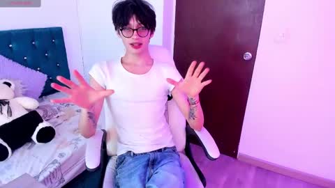 juuli_ross_ online show from March 7, 5:38 pm