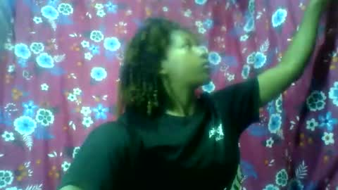 juvanie98 online show from April 2, 8:17 pm