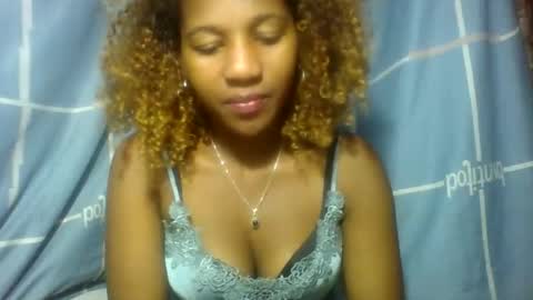 juvanie98 online show from April 11, 10:58 pm