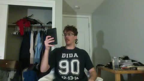 Snapshot of jwill10000 chatting on March 18, 3:31 am J and Sugar snap pea online show from March 18, 3:31 am