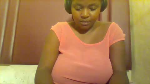 Snapshot of jyog chatting on April 19, 7:05 pm jyog online show from April 19, 7:05 pm