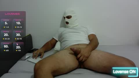 Snapshot of k1tt04n0nym0 chatting on November 12, 4:57 am k1tt04n0nym0 online show from November 12, 4:57 am