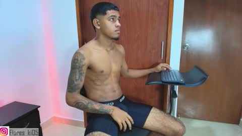 Snapshot of k_florez chatting on February 23, 8:55 am k_florez online show from February 23, 8:55 am