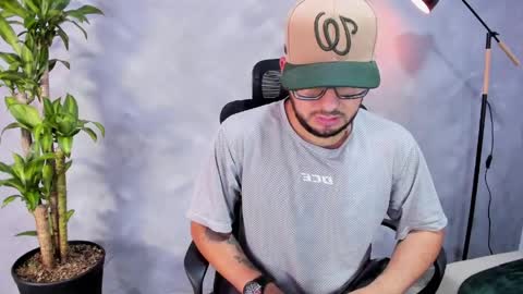 Snapshot of kaan_drakoss chatting on April 5, 10:07 pm Kaan Annie online show from April 5, 10:07 pm