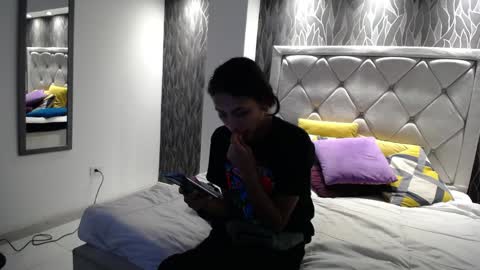 Kat online show from March 31, 10:54 pm