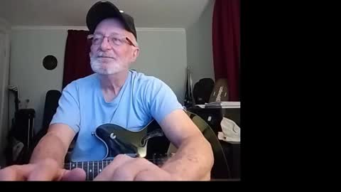 Snapshot of kabriggs136 chatting on March 11, 11:33 pm kabriggs136 online show from March 11, 11:33 pm