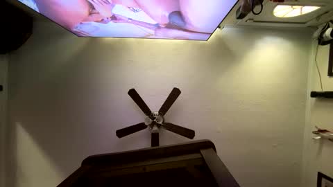 Snapshot of kabriggs136 chatting on April 22, 5:25 pm kabriggs136 online show from April 22, 5:25 pm