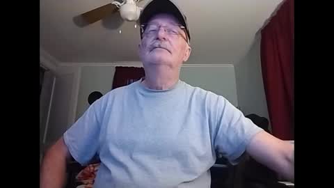 Snapshot of kabriggs137 chatting on January 6, 10:26 pm kabriggs137 online show from January 6, 10:26 pm