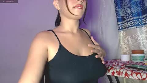 Snapshot of kade_01 chatting on October 2, 2:51 am Kade Anne online show from October 2, 2:51 am