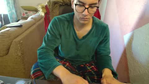 kael_art_d online show from February 26, 3:52 pm