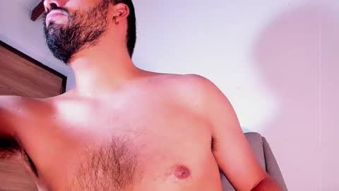 kael_cassian online show from June 4, 9:59 am