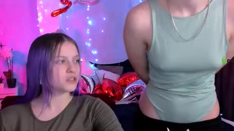 Snapshot of kaela_spell_ chatting on February 25, 9:24 pm kaela_spell_ online show from February 25, 9:24 pm