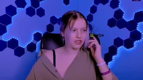 Snapshot of kaela_spell_ chatting on March 25, 9:59 am kaela_spell_ online show from March 25, 9:59 am