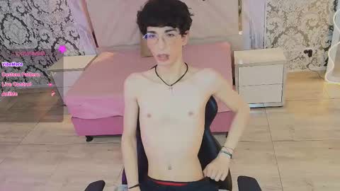 Snapshot of kai_tay1 chatting on March 28, 11:43 am kai_tay1 online show from March 28, 11:43 am