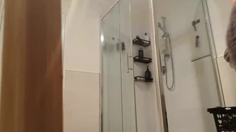 Snapshot of kaidenboss chatting on February 14, 3:47 pm kaidenboss online show from February 14, 3:47 pm