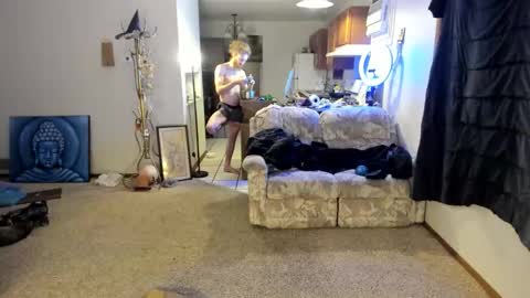 Kaiku77 online show from December 14, 6:08 am