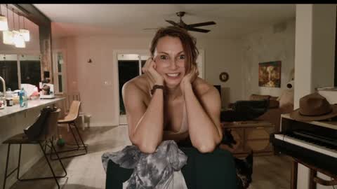 Kailee Smile online show from December 18, 4:07 am