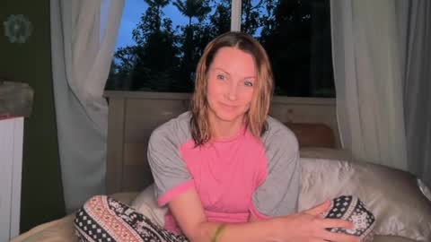 Snapshot of kaileeshy chatting on March 31, 4:46 am Kailee Smile online show from March 31, 4:46 am