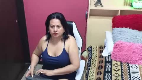 kaily jonness online show from October 13, 10:54 pm