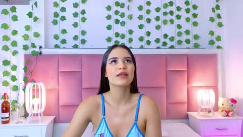 kelly online show from May 3, 11:27 am