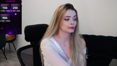 Kailyn online show from December 2, 10:01 pm