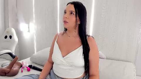 Kailyn online show from June 16, 11:35 am