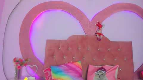 kaily online show from February 5, 8:08 am