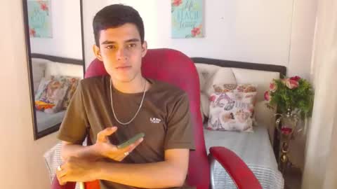 Snapshot of kain_noir_ chatting on October 19, 9:04 pm K A I N online show from October 19, 9:04 pm
