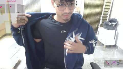 kairo_tay online show from March 22, 11:57 am