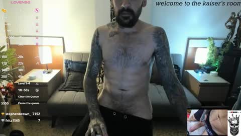 Snapshot of kaiser679 chatting on March 16, 5:44 am kaiser679 online show from March 16, 5:44 am