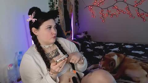 Snapshot of kaisythesmall chatting on February 19, 6:09 am Kessy online show from February 19, 6:09 am