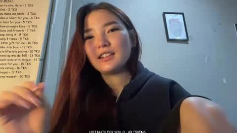 Sakura online show from May 8, 3:28 pm