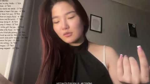 Sakura online show from May 10, 2:22 pm