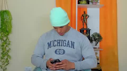 kale thomson online show from December 3, 12:27 pm