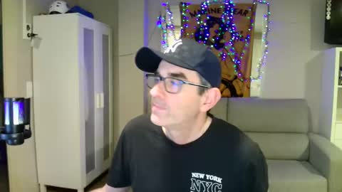 Snapshot of kalem48 chatting on February 2, 10:17 pm MusicMen49 online show from February 2, 10:17 pm