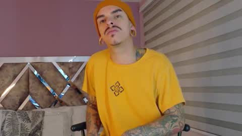 Snapshot of kaletattoos chatting on November 21, 11:09 am Kale online show from November 21, 11:09 am