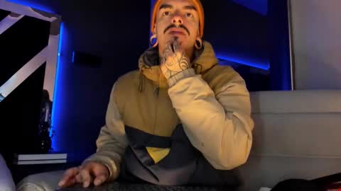 Snapshot of kaletattoos chatting on November 28, 11:13 am Kale online show from November 28, 11:13 am