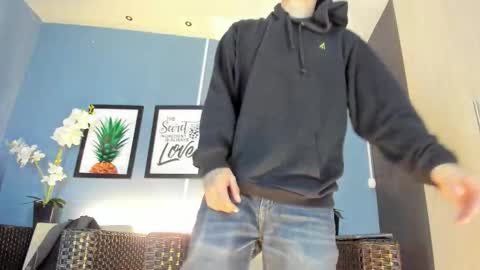 Snapshot of kaletattoos chatting on December 22, 11:07 am Kale online show from December 22, 11:07 am